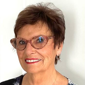 Hénault, Marcelle